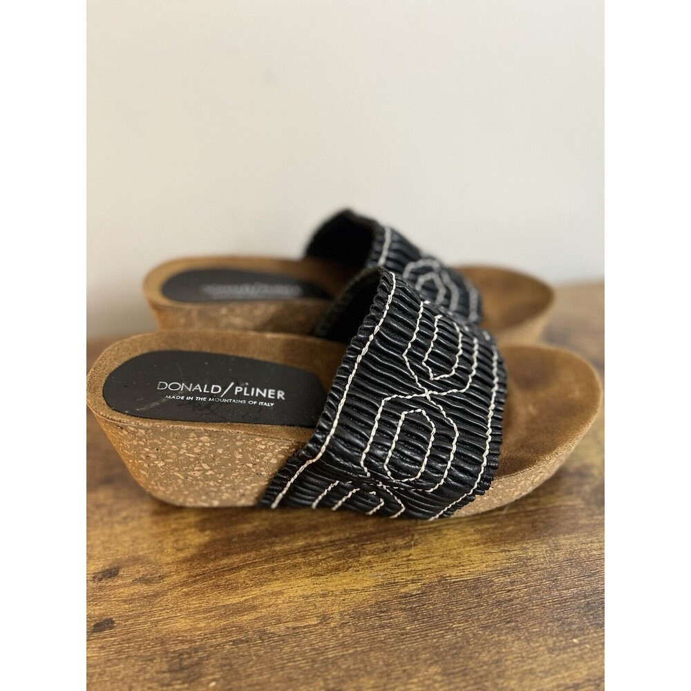 Donald Pliner 6B Slide Wedges Geometric Embroidery Cork Sandals